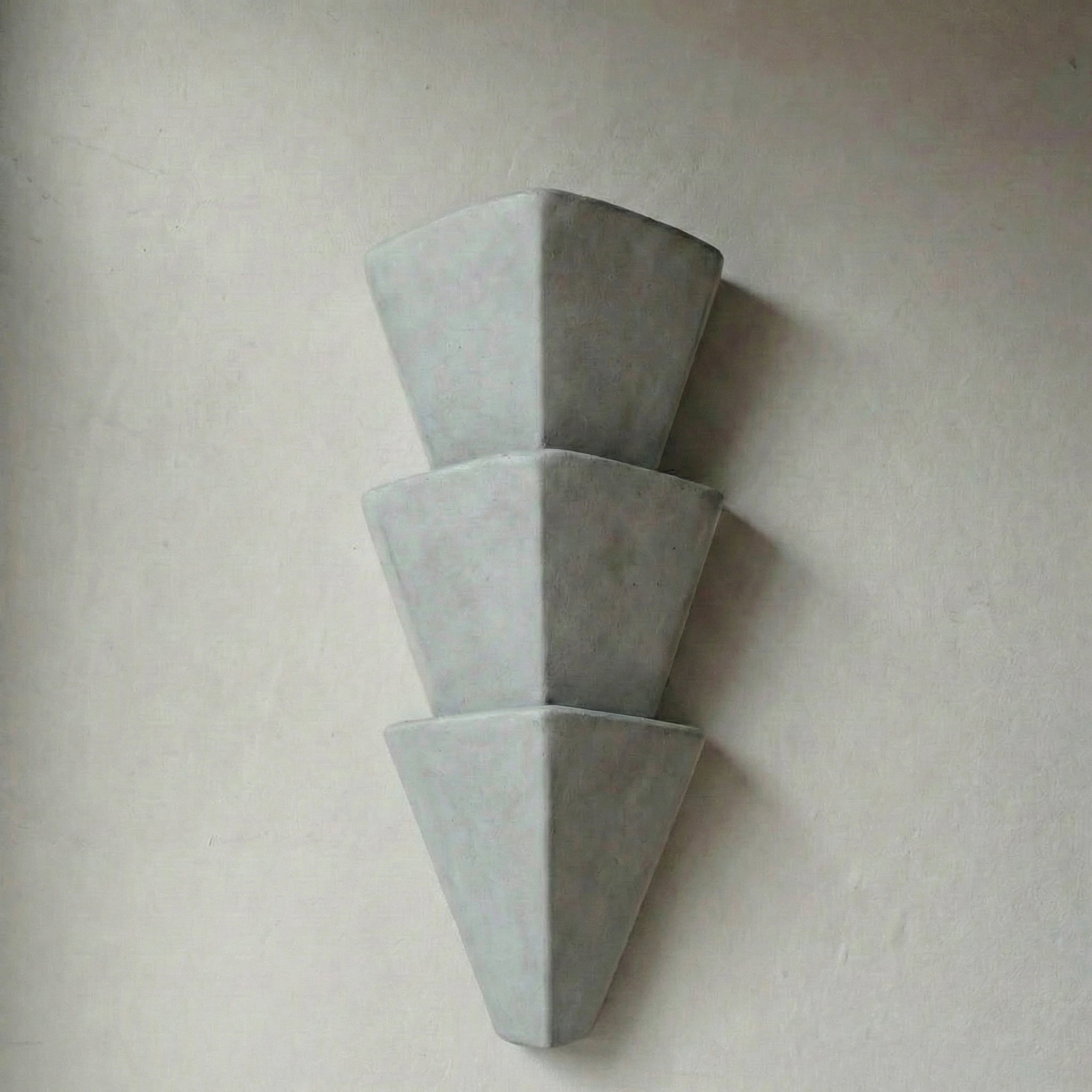 PLASTER TIERED WALL SCONCE | CLTOR026