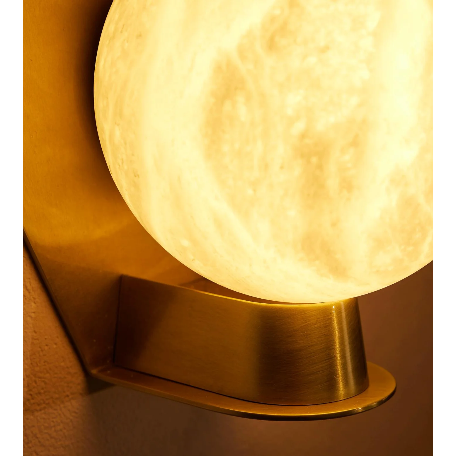 Alabaster Globe Wall Sconce – Sculpted Brass & Spanish Marble