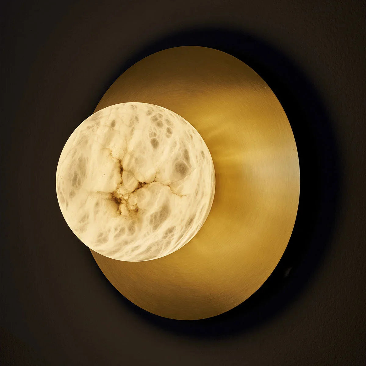 Minimalist Marble & Brass Wall Sconce – Luxury Modern Light Fixture for Interiors