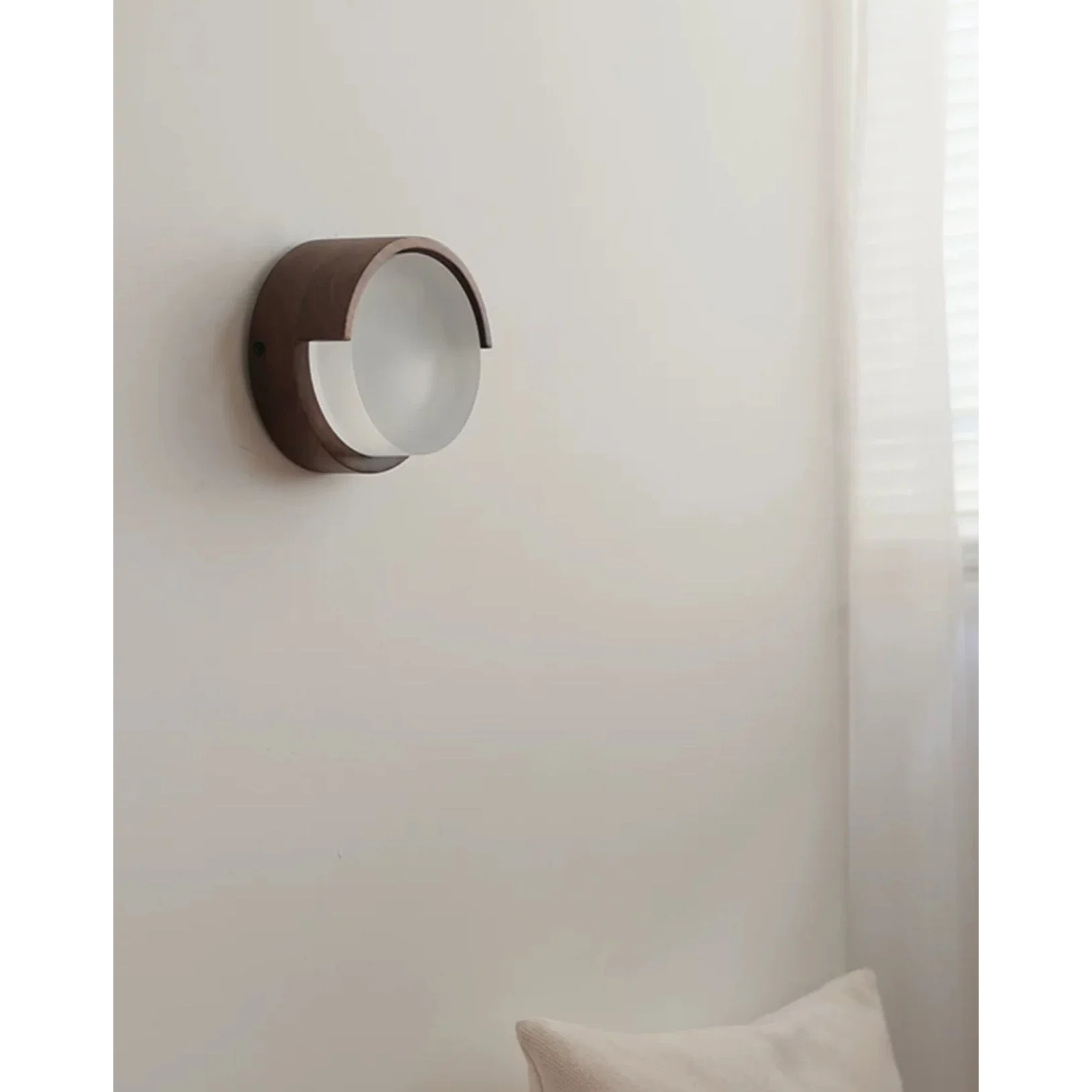 Japandi Walnut Wood 15x8cm Warm Led Lighting Elegant Design