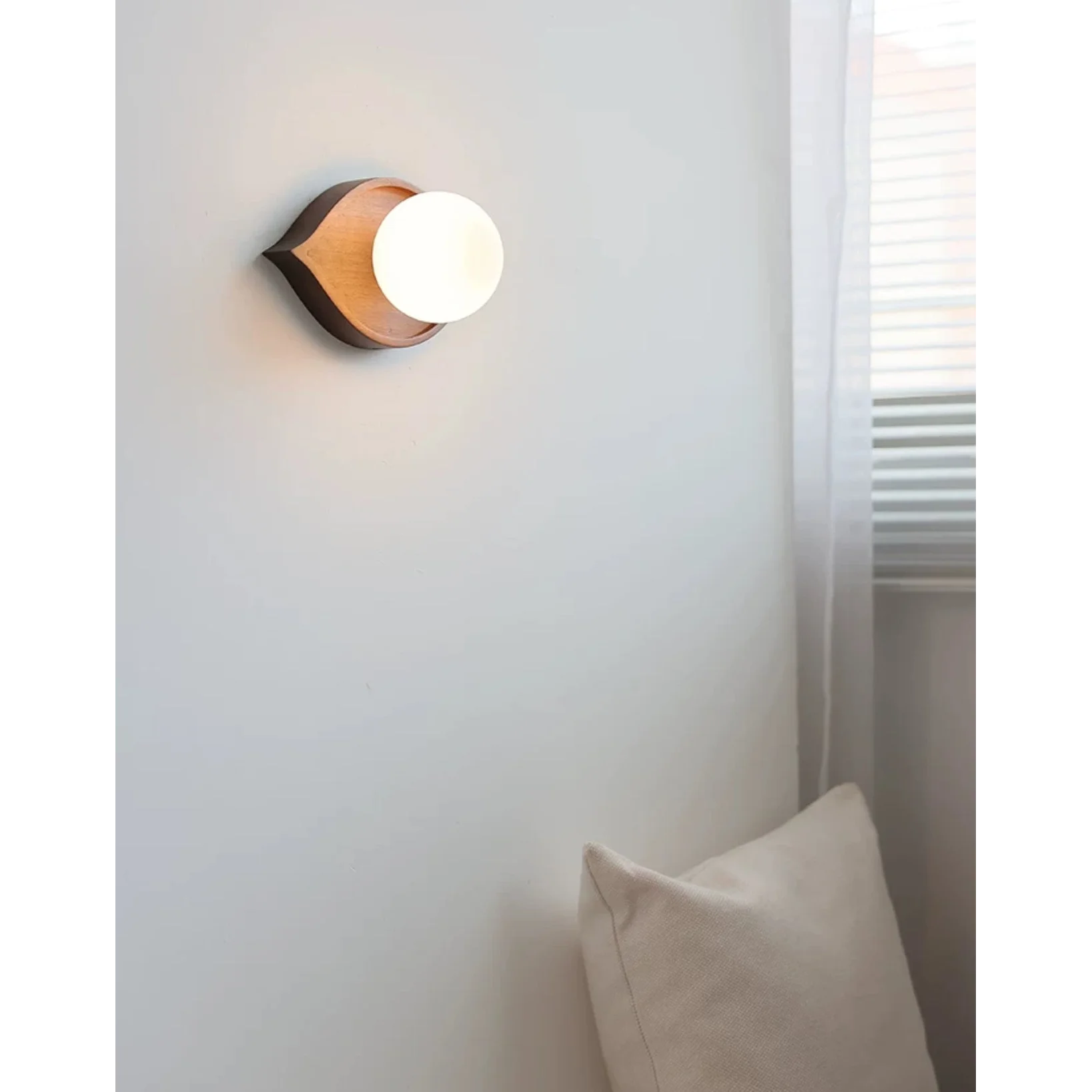 Japandi Walnut Wood Wall Lamp | Eye Shaped | Warm Led Lighting