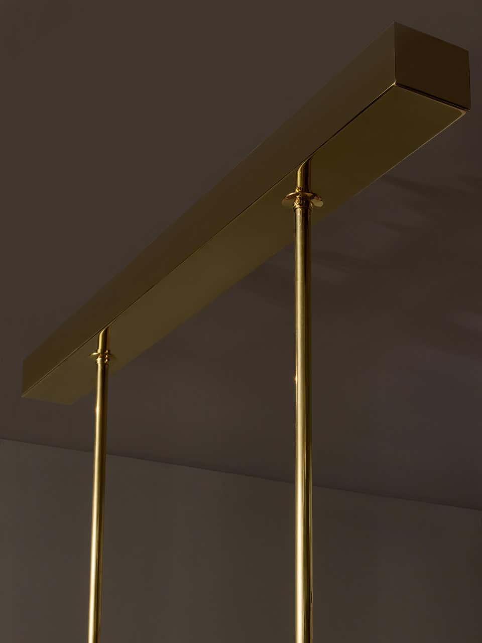 Petalo Linear Chandelier — Hand-Blown Olive Glass & Brass | CL89AGPETV