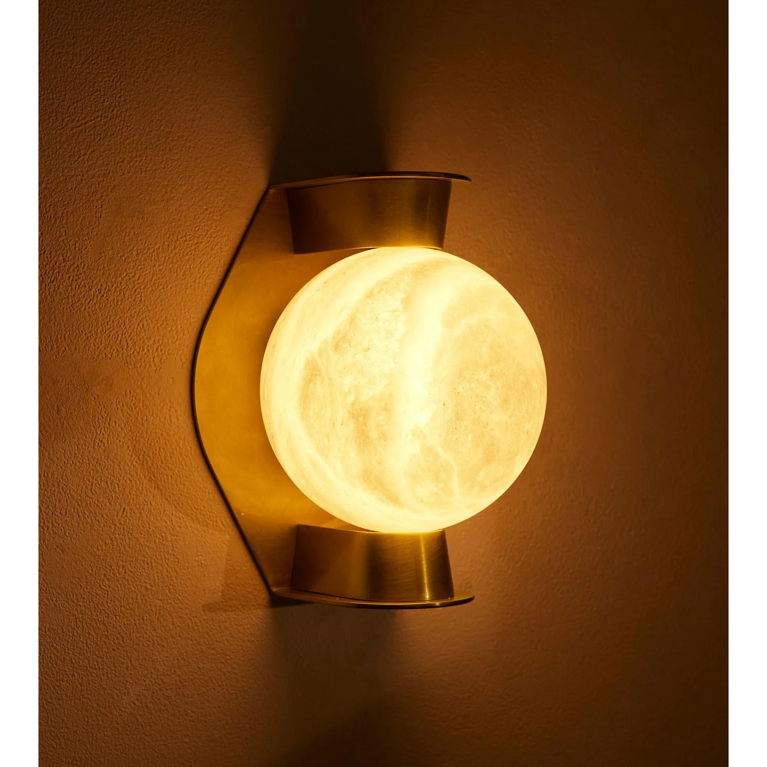Alabaster Globe Wall Sconce – Sculpted Brass & Spanish Marble