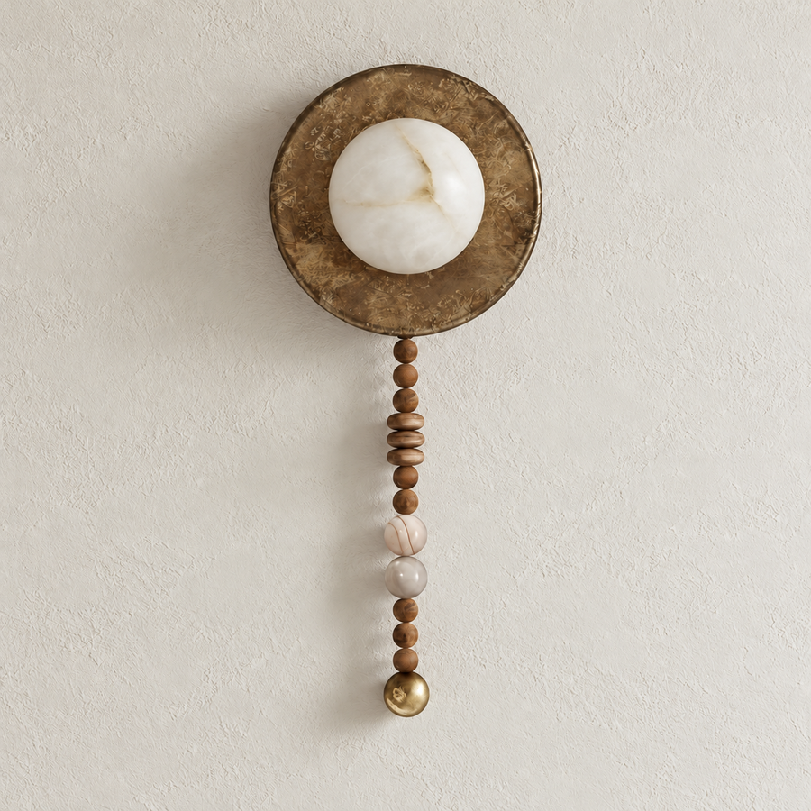 ALABASTER- & HOLZPERLEN-WANDLAMPE