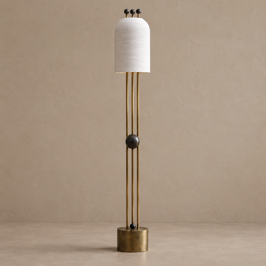LAMPADA DA TERRA SCULTURALE IN OTTONE