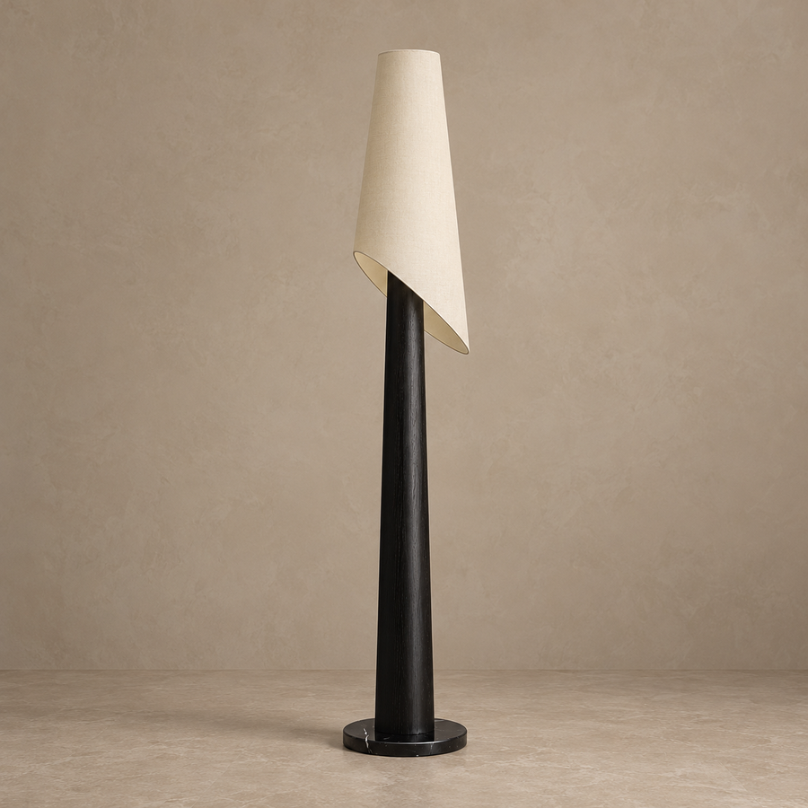 LAMPADA DA TERRA IN LEGNO CONICO