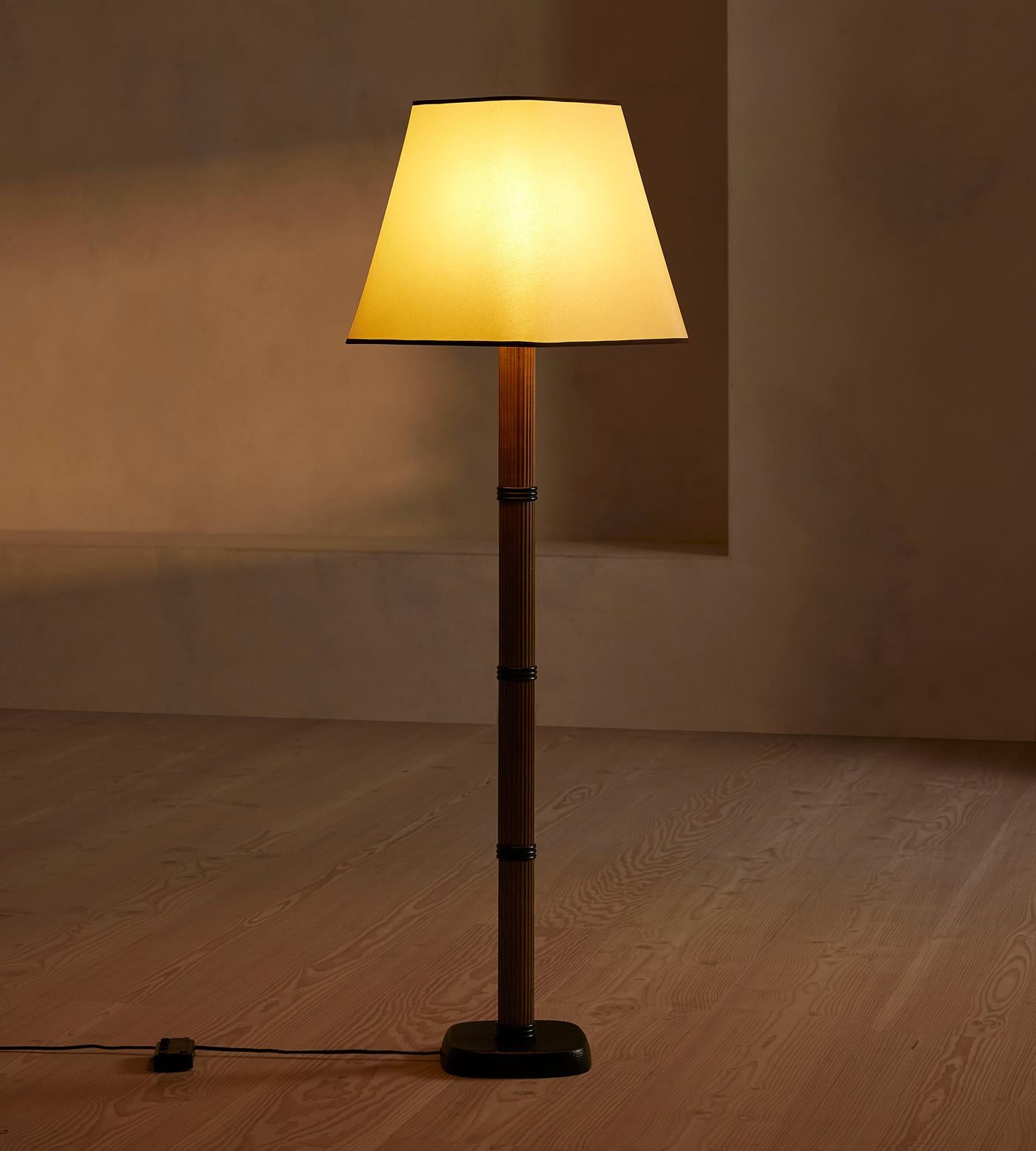 Reeded Aluminium Floor Lamp Linen Tapered Shade Quiet Luxury 160cm