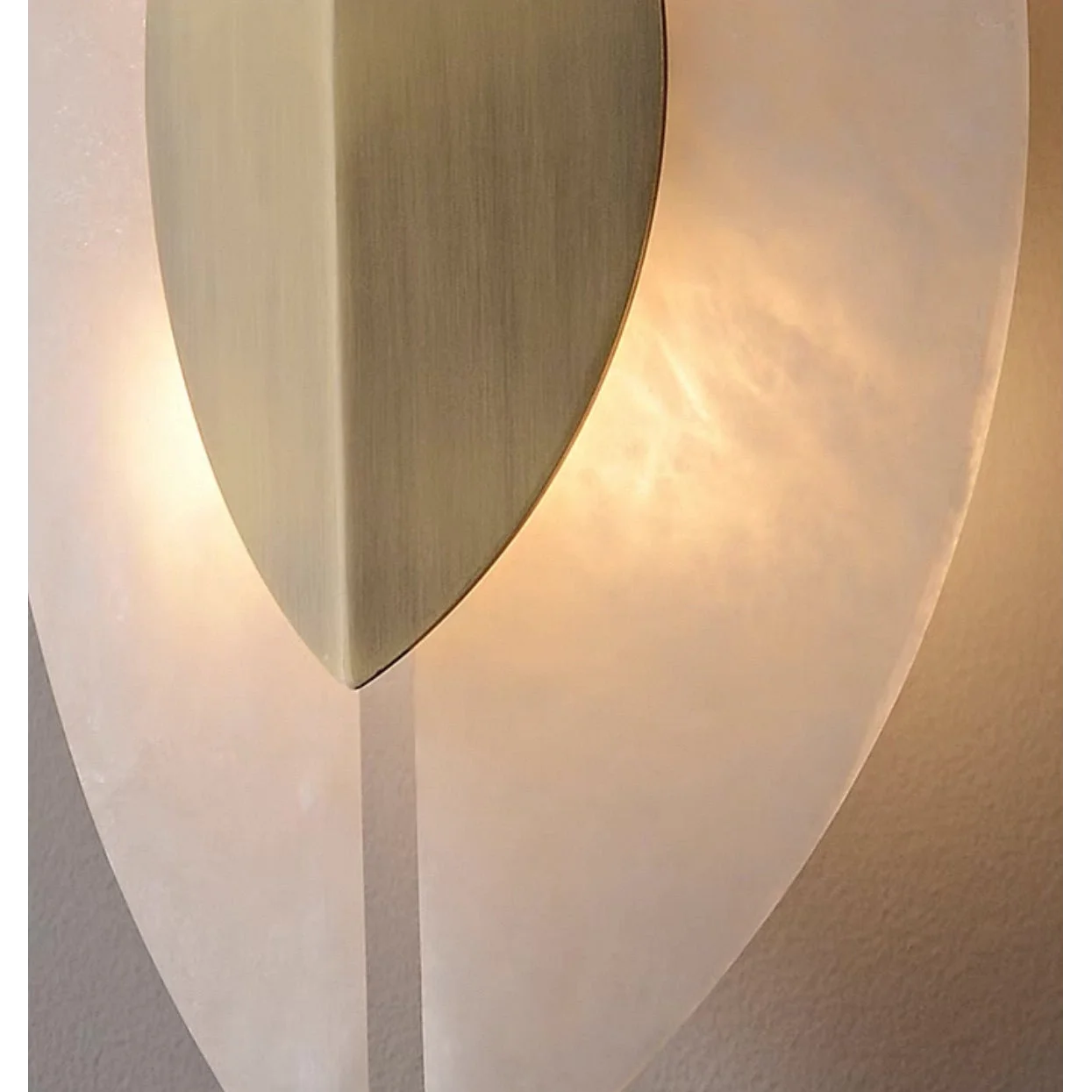 Calacatta Marble Leaf Sconce | Brushed Brass Wall Light