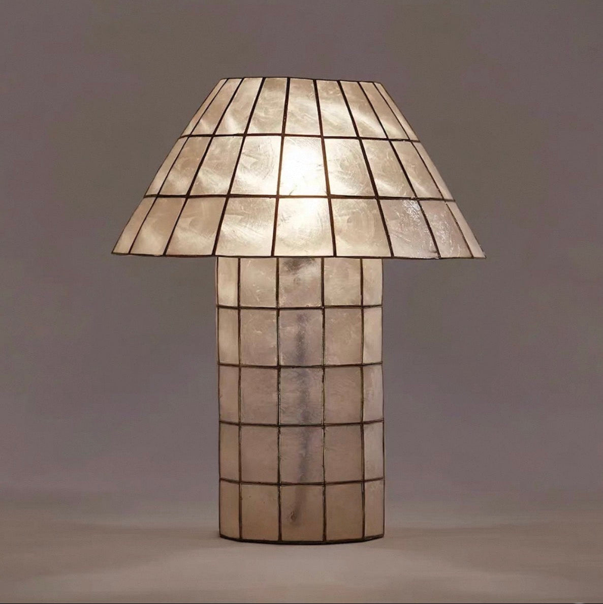 Seashell Grid Table Lamp in Patinated Bronze for Ambient Lighting