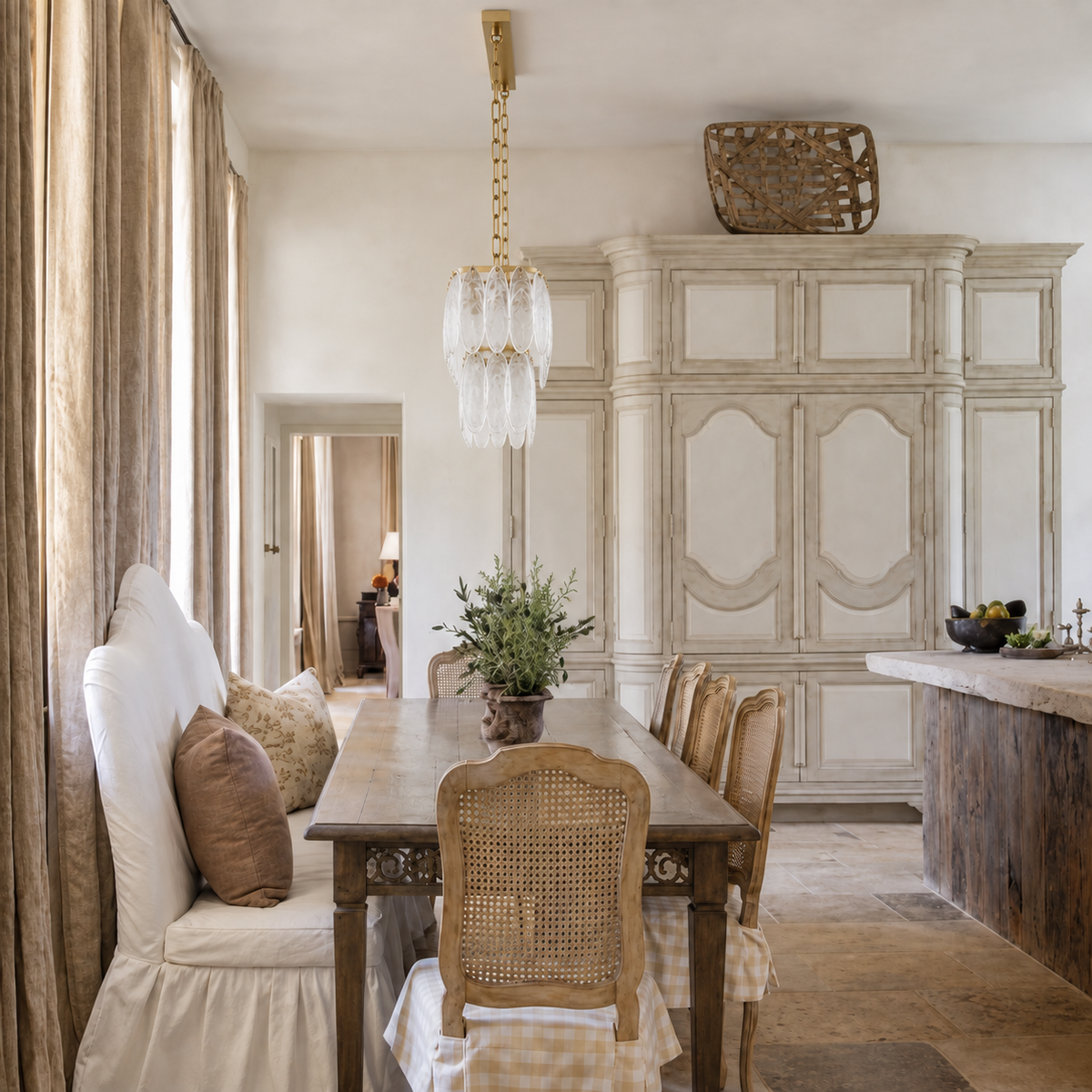 Extra Long Glass Linear Chandelier Brass | one Line of Light Instead Pendants Over a Table Casalola Lights Luxury Lamps